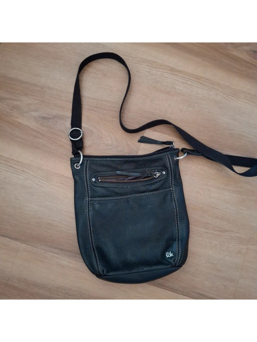 The Sak Black Leather Crossbody Bag Messenger Purse Multi Pocket Casual Travel